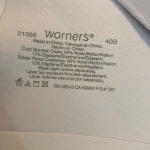Warners size 40B white bra. Wireless. Great condition